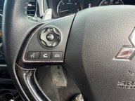 Mitsubishi Outlander DI-D 3 10