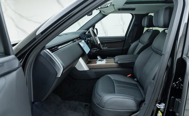 Land Rover Range Rover P460e Autobiography LWB 19