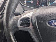 Ford B-Max ZETEC 23