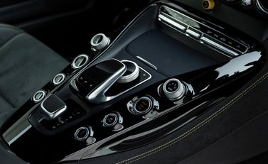 Mercedes-Benz Amg GT GT R Premium 15