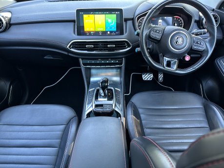MG HS 1.5 EXCLUSIVE DCT 5 Dr AUTOMATIC 10
