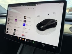 Tesla Model Y (Dual Motor) Long Range SUV 5dr Electric Auto 4WDE (384 bhp) 44