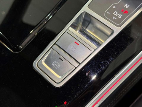 Audi RS7 4.0 TFSI V8 Carbon Black Sportback 5dr Petrol Tiptronic quattro Euro 6 (s/s 48