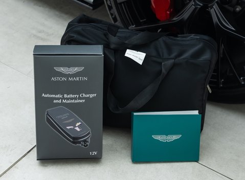 Aston Martin DB12 V8 30