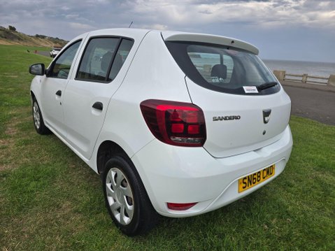 Dacia Sandero 1.0 SCe Essential Euro 6 5dr 8