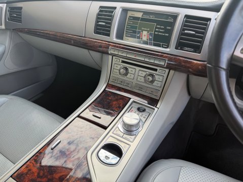 Jaguar XF PREMIUM LUXURY V6 30