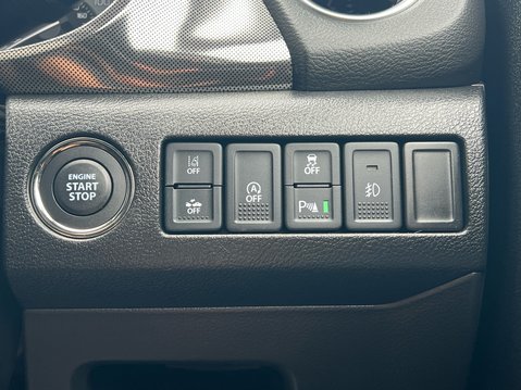 Suzuki Vitara SZ5 BOOSTERJET MHEV 37