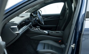 Porsche Panamera Turbo S E-Hybrid Sport Turismo 14