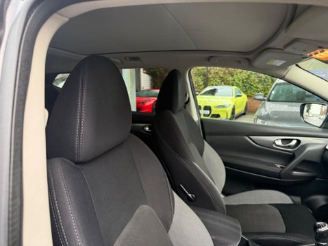 Nissan Qashqai 1.5 dCi N-Connecta Euro 6 (s/s) 5dr 16