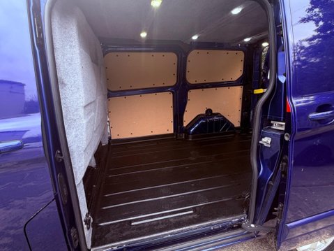 Ford Transit Custom 270 LIMITED LR P/V 38