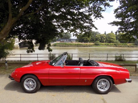Alfa Romeo Spider 2000 Spider Veloce 16