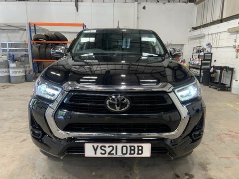 Toyota Hilux INVINCIBLE 4WD D-4D DCB 2