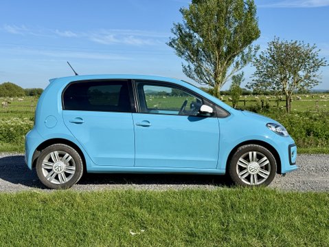 Volkswagen Up HIGH UP 4