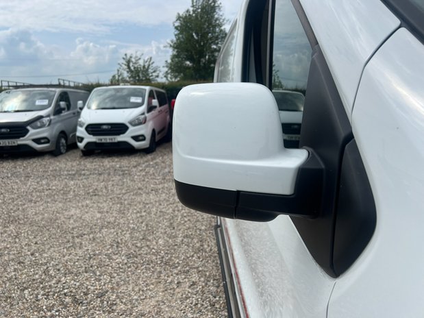 Renault Trafic SWB L1H1 (SOLD) Sportive SL27 Air Con Alloys Nav Sensors EURO 6 NO VAT 18