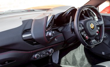 Ferrari 488 Spider 17