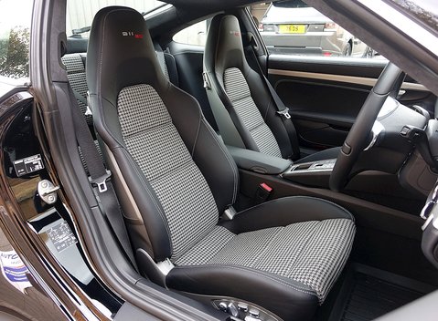 Porsche 911 50th Anniversary Edition 16
