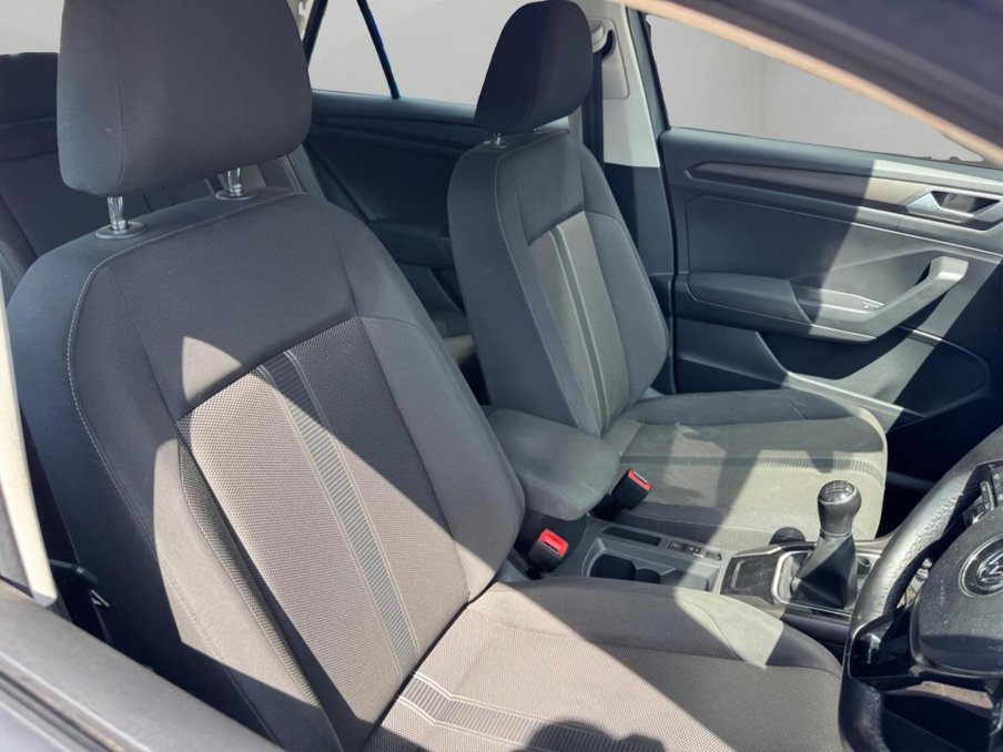 2019 Volkswagen T-Roc — image 9
