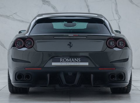 Ferrari GTC4 Lusso V12 TAILOR MADE 7