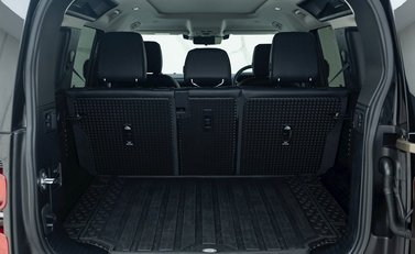Land Rover Defender 110 D250 First Edition 34