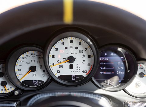 Porsche 911 GT3 RS Weissach (991.2) 16