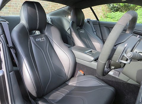 Aston Martin DBS Carbon Edition 6