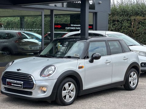 Mini Hatch 1.5 Cooper Auto 5dr 2