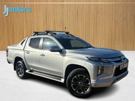 Mitsubishi L200 2.2 DI-D DC Barbarian X Pickup Double Cab 4dr Diesel Auto 4WD Euro 6 (s/s) 