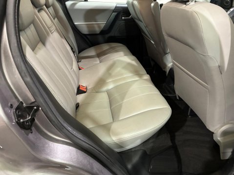 Land Rover Freelander 2 2.2 SD4 XS CommandShift 4WD Euro 5 5dr 32