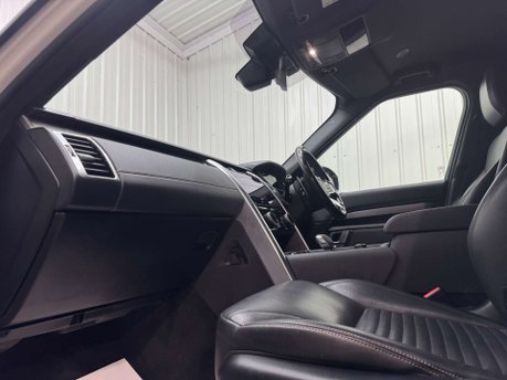 Land Rover Discovery 3.0 Discovery R-Dynamic S D MHEV Auto 4WD 5dr 55