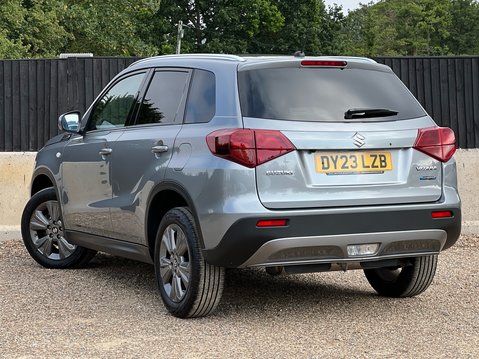 Suzuki Vitara SZ-T 2