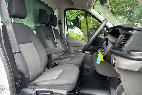 Ford Transit 350 Srw L4 130 ps Luton with Tail Lift 4