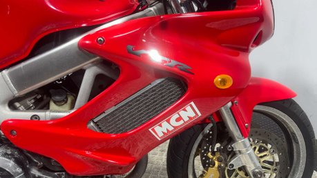 Honda VTR 1998 33K 1000CC VTWIN SPARES OR REPAIR / PROJECT BIKE SUPER SPORT 31