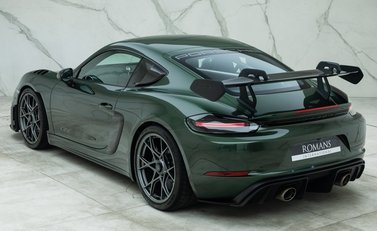 Porsche Cayman GT4 RS (718) 12