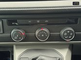 Volkswagen Transporter Crew Cab SWB L1H1 T30 Tdi Kombi Highline Auto Air Con Sensors EURO 6 34