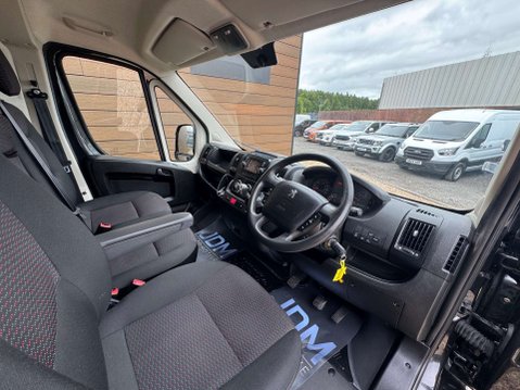 Peugeot Boxer 2.2 Boxer 335 Professional L3H2 Blue HDi 21