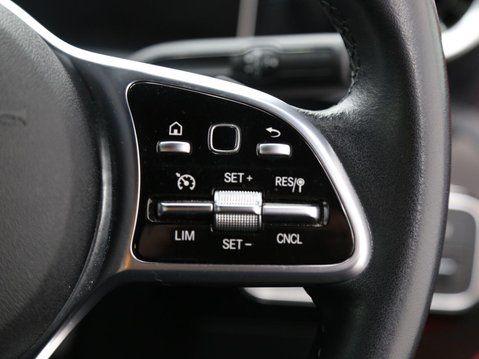 Mercedes-Benz A Class 1.5 A180d Sport (Executive) 7G-DCT Euro 6 (s/s) 5dr 12