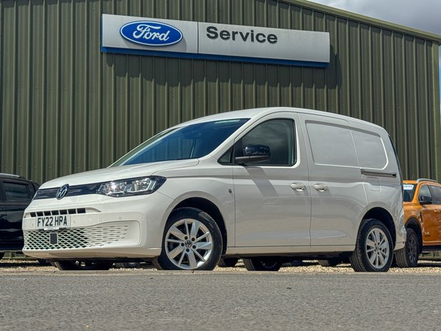 Volkswagen Caddy SWB L1H1 Low Roof Commerce Pro Air Con Alloys Sensors EURO 6 NO VAT 1