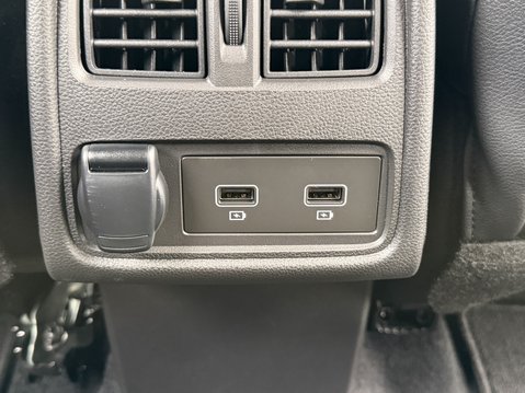 Renault Captur 1.0 TCE 90 Iconic 5dr 39