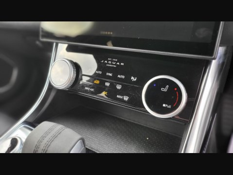 Jaguar XF R-DYNAMIC S 42