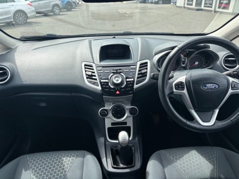 Ford Fiesta TITANIUM 16