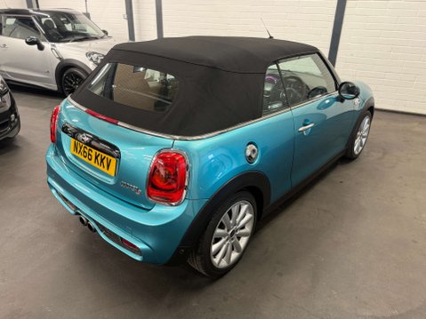 Mini Convertible 2.0 Cooper S 2dr 18