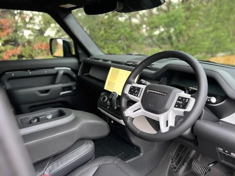 Land Rover Defender 90 3.0 D250 MHEV HARDTOP SUV AUTO 4WD EURO 6 3DR 10