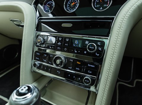 Bentley Mulsanne V8 Mulliner 24