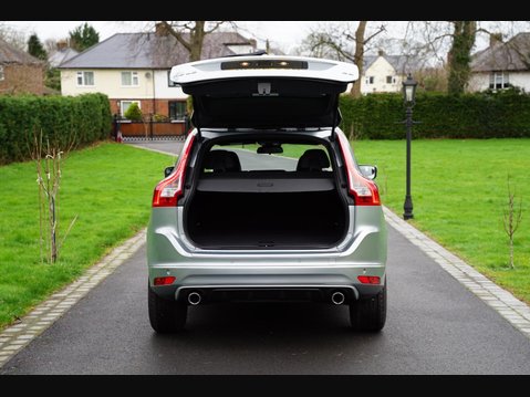 Volvo XC60 2.0 D4 R-Design Nav Auto Euro 6 (s/s) 5dr 14