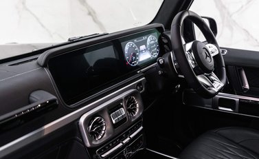 Mercedes-Benz G Class 4.0 G63 V8 BiTurbo AMG SpdS+9GT 4WD Euro 6 (s/s) 5dr 12