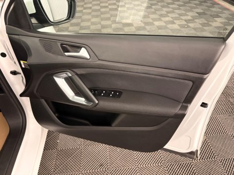 Peugeot 308 1.2 PureTech GPF Allure Euro 6 (s/s) 5dr 35