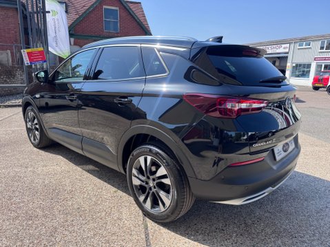 Vauxhall Grandland X SRI NAV 7