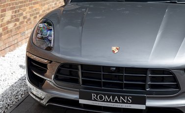Porsche Macan GTS 22