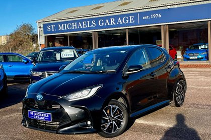 Toyota Yaris 1.5 Yaris Design HEV CVT 5dr