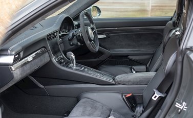Porsche 911 (991.2) GT3 RS Weissach 13